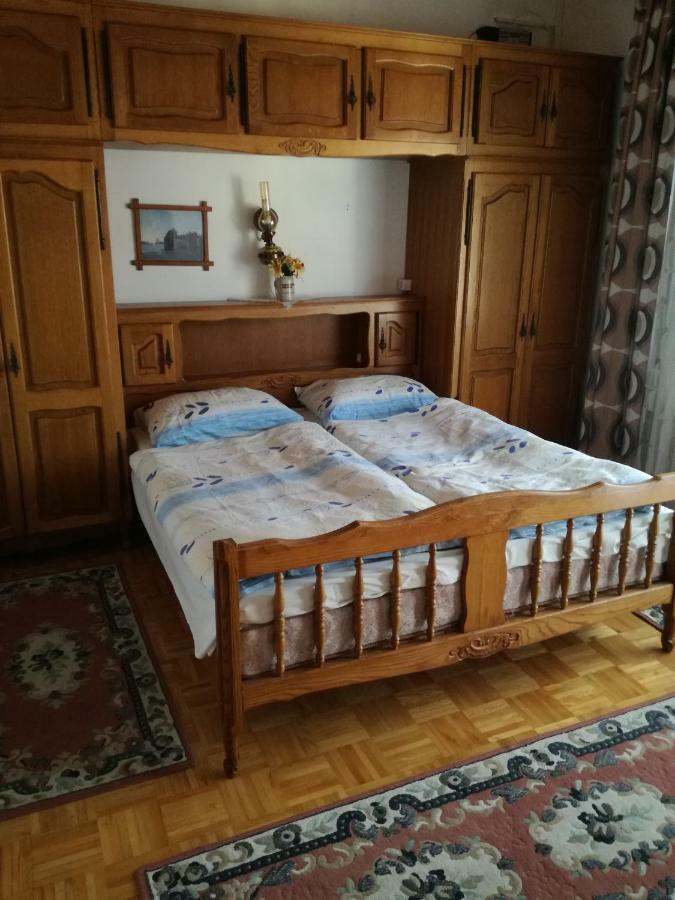 Apartmani Marijana Selce Buitenkant foto