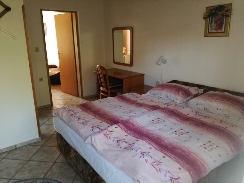 Apartmani Marijana Selce Buitenkant foto